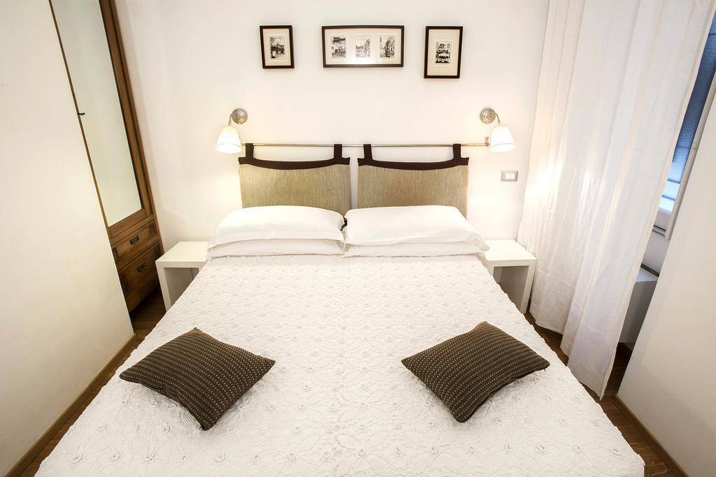 B&B Arco Del Lauro Rome Exterior photo
